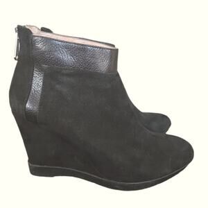 Black Suede Wedge Ankle Boots Size 8.5 Donald Pliner Chez Preppy Boho Gothic